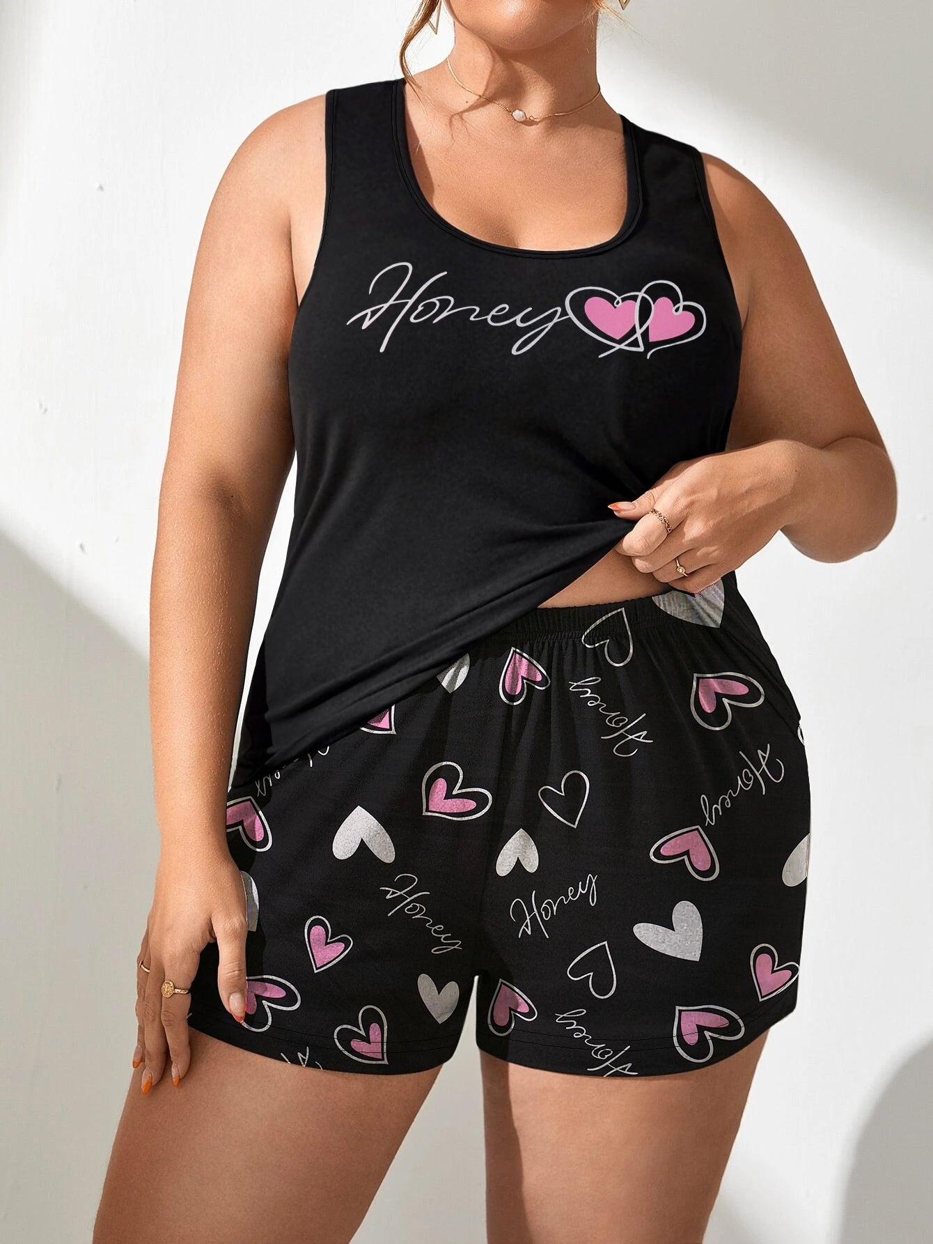 Women's Valentine's Gifts Pajama Set: Plus Size Heart & Letter Print Round Neck Tank Top with Shorts Loungewear Two-Piece Set