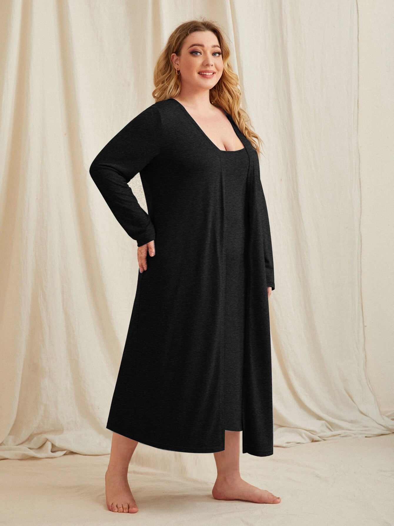 Women's Plus Size Solid Scoop Neck Lounge Set: Slip Dress & Long Sleeve Robe